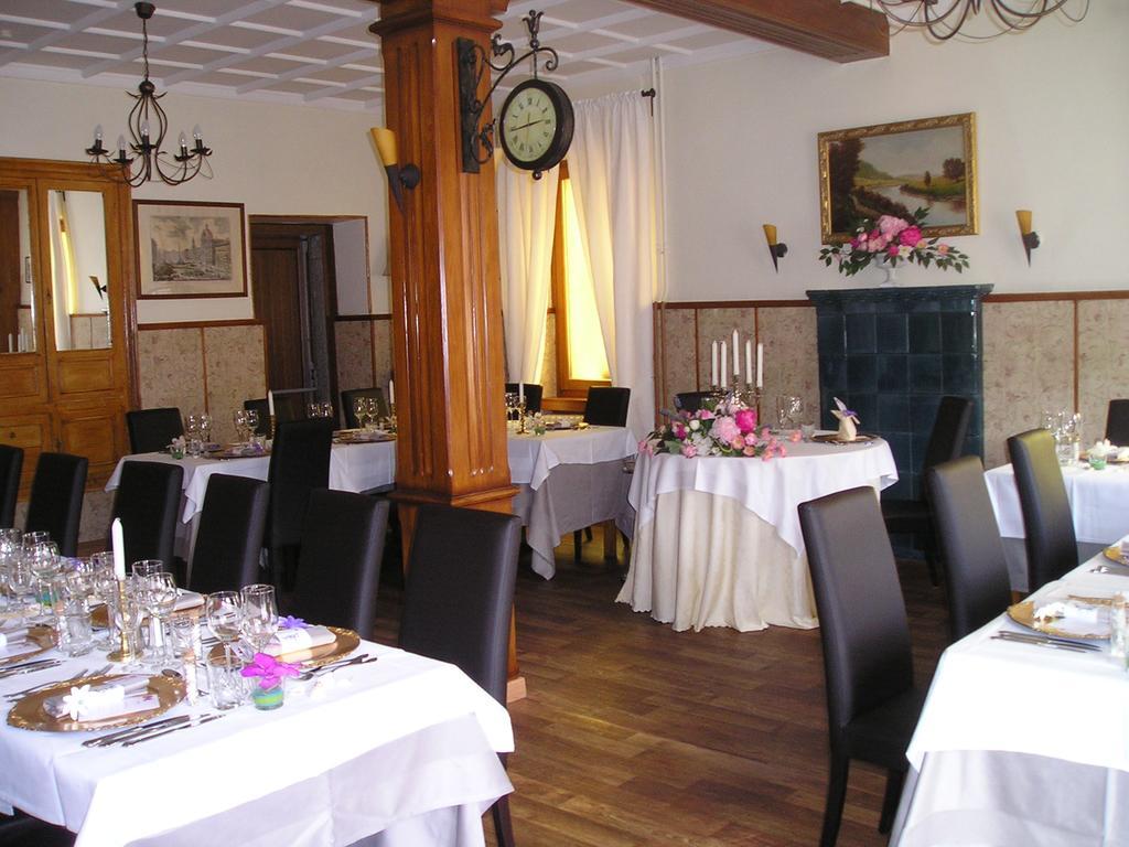 Logis Hôtel Restaurant La Tête Des Faux Le Bonhomme Extérieur photo