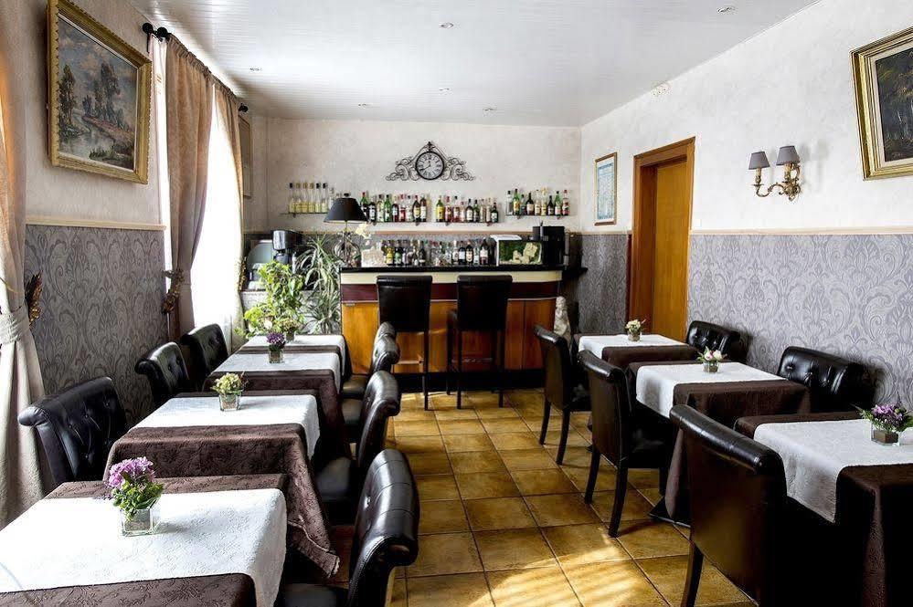 Logis Hôtel Restaurant La Tête Des Faux Le Bonhomme Extérieur photo